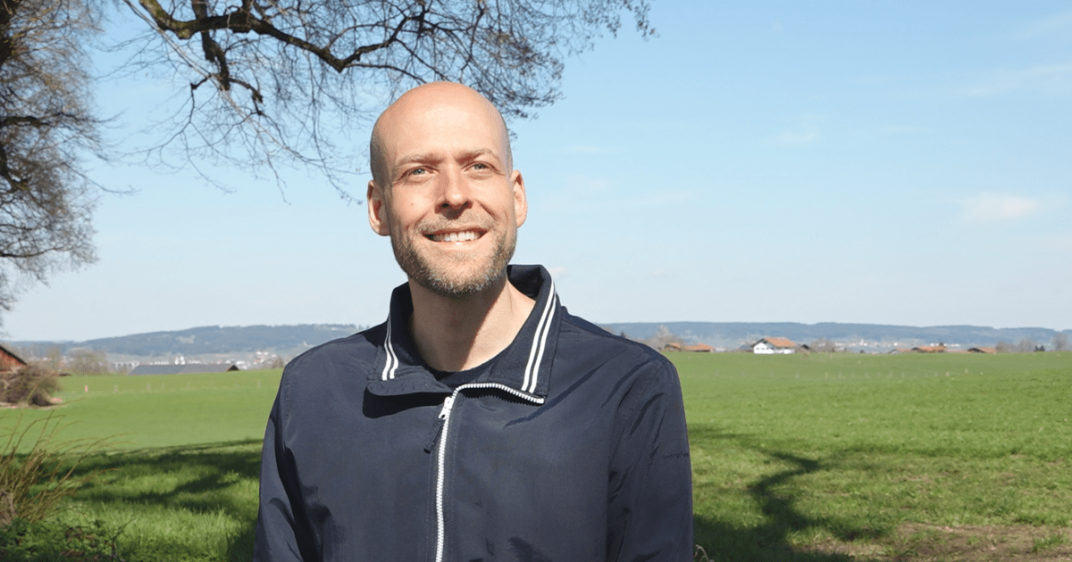 Ostallgäuer Musiker ausgezeichnet: Stefan Reggel und seine musikalische Karriere | Allgäu TV