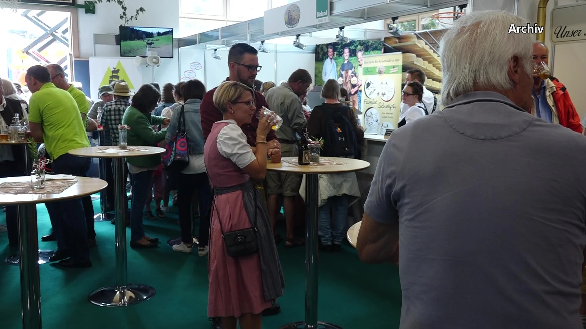 qeedo quick oak wurfzelt 3 Campingzelt für 3 Personen - wasserdichtes Festivalzelt mit Quick-Up-System in 60 Sek. aufgebaut Sizes:8 Person Swedish & Norwegian WWI–WWII https://rentals.sportsbasement.com/product/131